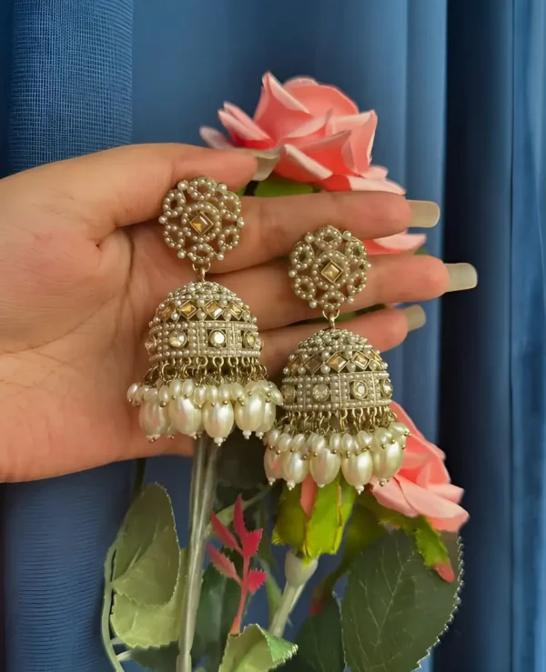 Women's Pearls Kundan Jhumka Earrings