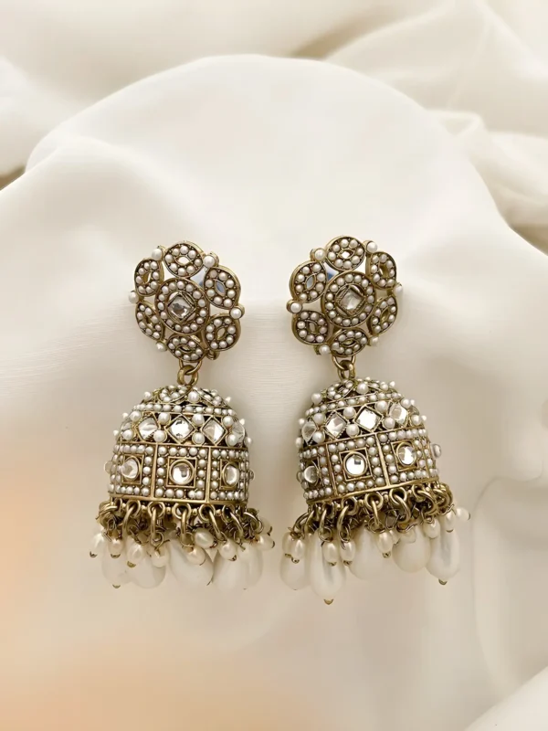 Women's Pearls Kundan Jhumka Earrings