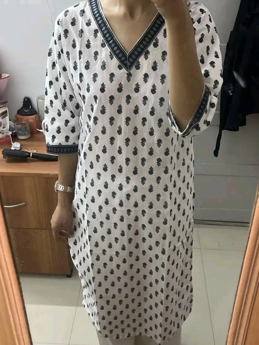 PRINTED COTTON WHITE KURTI 
