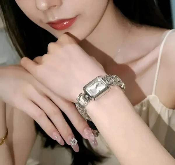 ELEGANT CRYSTAL WOMEN WATCH