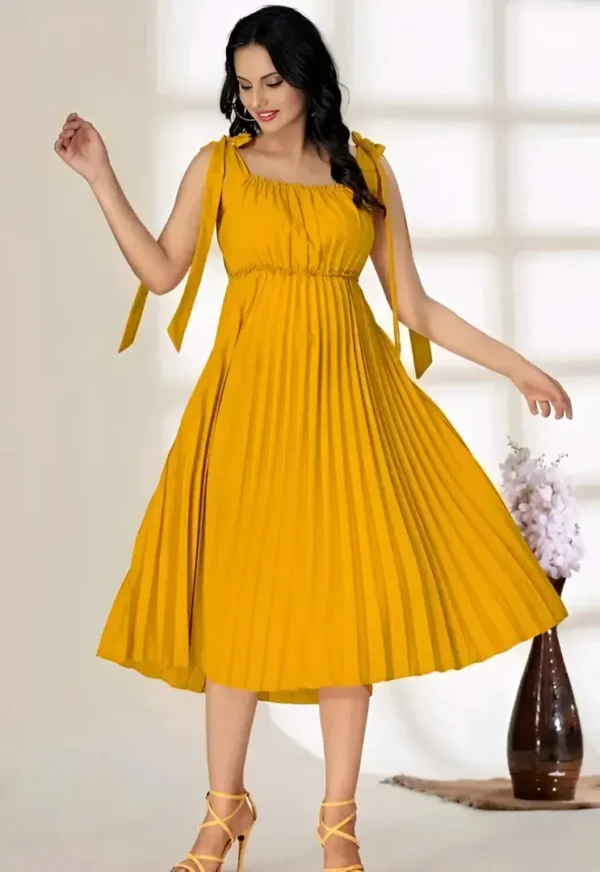 ELEGANT PLEATED MIDI DRESS WITH ADJUSTABLE TIE STRAPS