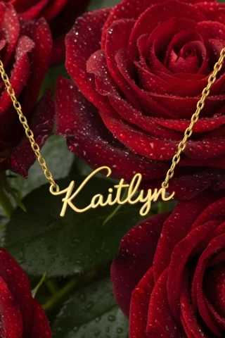Personalized Gold Name Necklace – Customized Cursive Style Pendant for Women